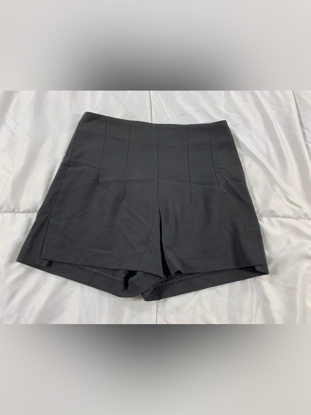 Pre loved ZARA shorts womens size XS
